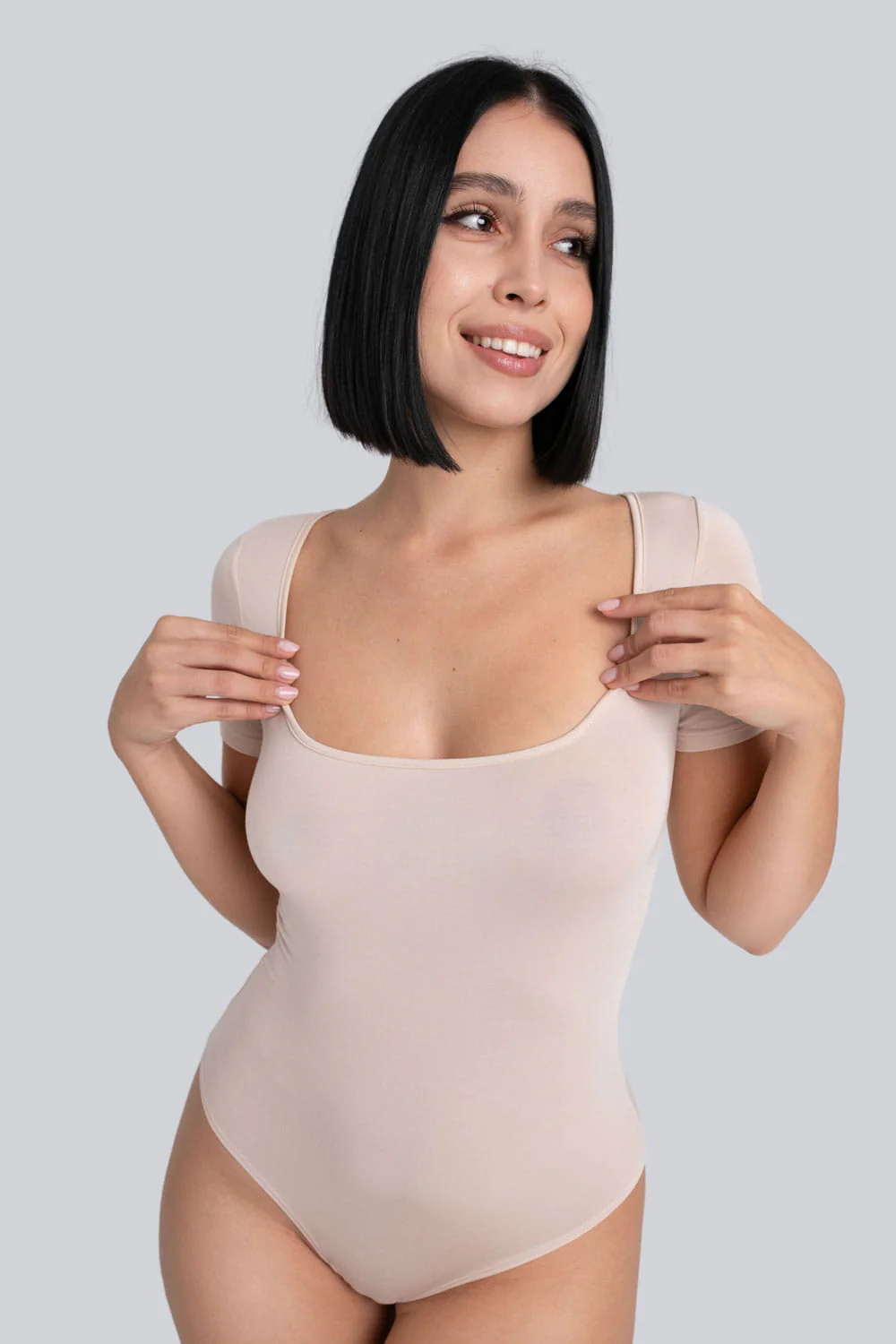 Body Miss Invisible Shortsleeve U-neck Sand - Image 2