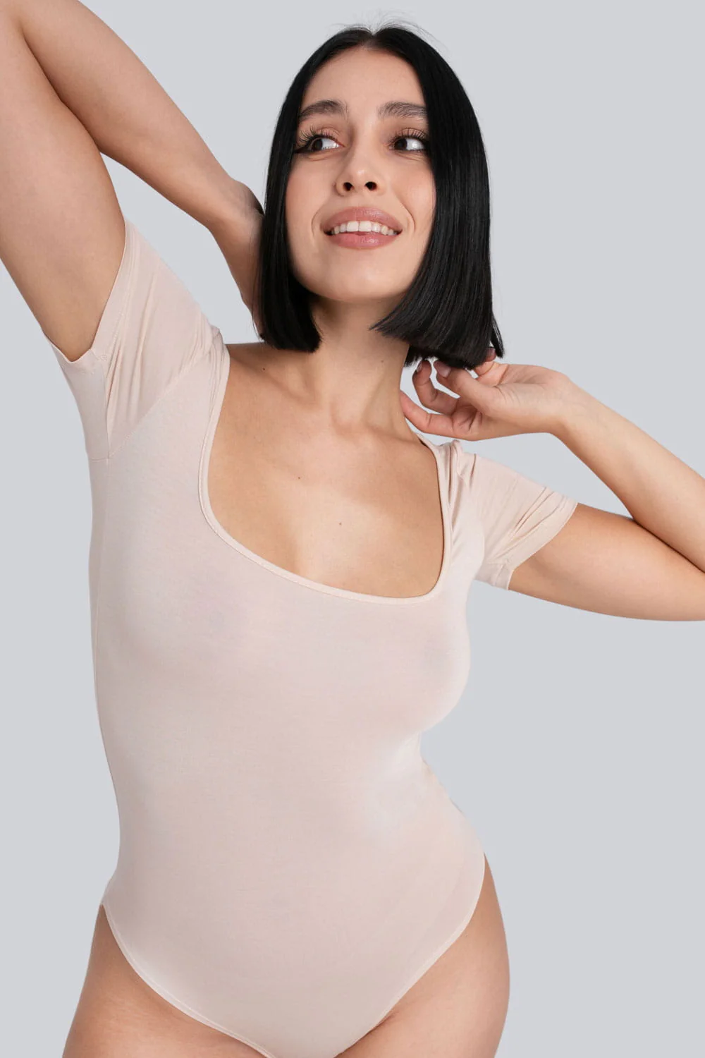 Body Miss Invisible Shortsleeve U-neck Sand - Image 3